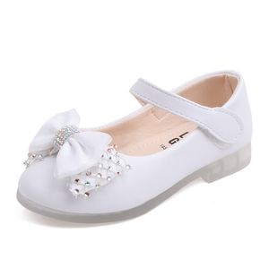 Branco para crianças vestido de noiva Bowknot Bowtie Sweet Crystal Childrens Leather Flats Sapatos para meninas 2231 220705