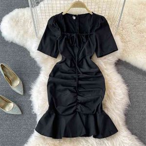 French style Women Dress White Black Lace-up Square Collar Short Sleeve Summer Slim Ruched Folds Ruffles Mini Party 210603