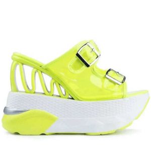 Wholesaleプラットフォーム女性サンダルセクシーな透明ハイヒールの夏の靴女性防水くさびバックルレディースサンダルY0721