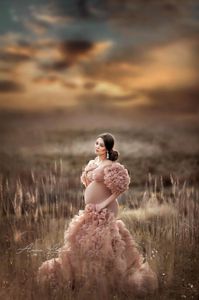 Вечерние платья для беременных с цветочным принтом