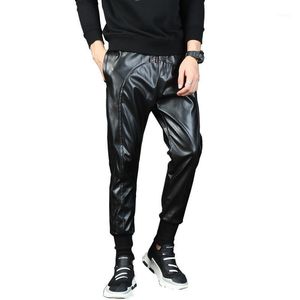 Koreanska mens motorcykel patchwork faux läder harem byxor dragsko elastisk midja plus storlek manliga jogging byxor streetwear män