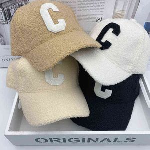 Ladies Autumn and Winter New Lamb Fur Caps Tide Brand C Letter Embroidery Warm Baseball Cap Outdoor Street Fashion Wild Hat AA220304