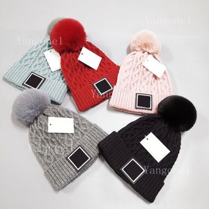 Hochwertige Beanie gestrickte lässige Mützen Winter Skimütze für Mann Frau klassische Sportschädelkappen Outdoor Hip Hop Hüte warme Mütze Weihnachtsgeschenk