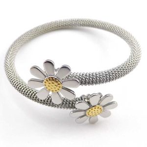 Time-limited Trendy Fine Jewelry Pulseiras New Fashion Jewelry Bracelets for Women Stainless Steel Elastic Flower Bangles Q0719