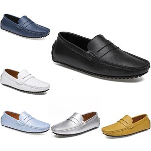 2021 Läder Doudou Mäns Casual Driving Shoes Soft Sole Fashion Black Navy Vit Blå Silver Gul Grå Skodon All-Match Lazy Cross-Border 38-46 Trettiofem