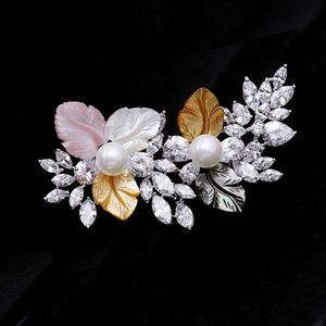 Red Trees Brand Jewelry Arrival High Quality Fashion Flower Shape Bridal Brooch Bouquet For Wedding Women Christmas GiftNew model