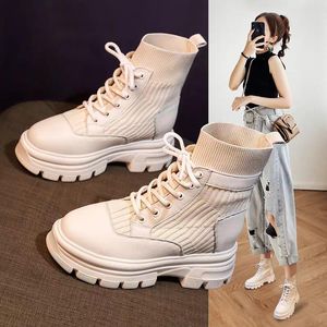 Botlar 2021 Seksi İnce Kadınlar Kama Çıplak Ayaklar Kalın Dip Yüksek Topuklu Sonbahar Kış Giyim Dirençli Kayma Olmayan Kadın Boot 35-