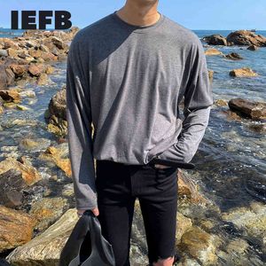IEFB Spring Long Sleeve T-shirt For Men Causal All-match Basic Black Tee Round Collar Loose White Tops Korean Fashion 210524