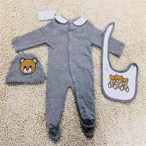 Baby Designer Söta nyfödda kläder Set Infant Baby Boys Printing Bear Romper Baby Girl Jumpsuit +Bibbs +Cap Outfits Set 0 18 Månad