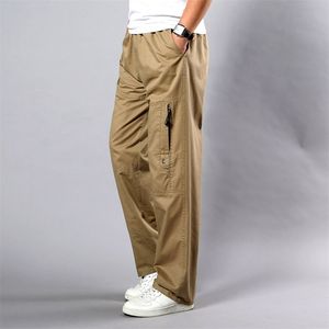 Calças khaki masculinas de verão tamanho grande em linha reta encaixar grandes tamanhos 5xl bolsos laterais largamente perna algodão preto cargas de carga calças macho 210715