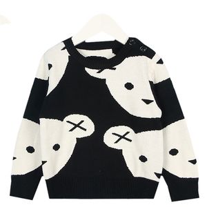 Baby pojkar flicka kläder söt tecknad bomull stickning mode barn svart vit björn sweater cardigan barn kappa 210521