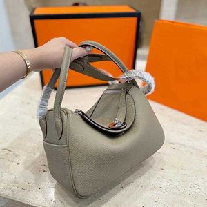 Moda Bayanlar Omuz Çantaları Lüks kadın Çantası 30 cm 26 cm 19 cm Tasarımcı Çanta Tote 6 Renkler Kafa Katmanlı Dana Çanta Altın Gümüş Donanım Tote ile Çok Renkli