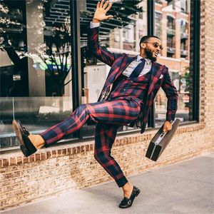 3 Piece Men Suits Red And Navy British Plaid Wedding Tuxedos Modern Design Casual Customized Fit Party Wear Handsome Formal Coat+Pant+Vest