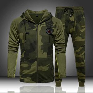 Camo Uomo Tuta con cappuccio Capispalla Felpa con cappuccio Set 2 Pezzi Autunno Sporting Maschile Fitness Camouflage Felpe Giacca + Pantaloni Set 211006