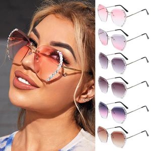 Fashion Sunglasses Frames UV400 Women Ocean Water Cut Trimmed Lens Point Drill Tea Gradient Sun Glasses Female