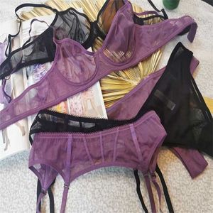 Wriufred Seksi Mesh See-through Sutyen Külot Set Küçük Göğüs Toplandı Çelik Yüzük Kadın Lingerie Üç Parçalı Set 211104