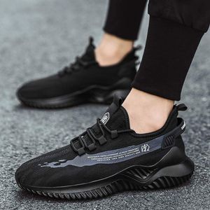 aaa+ quality Low-top men sports running shoes casual mesh flying white black beige men's breathable outdoor jogging walking