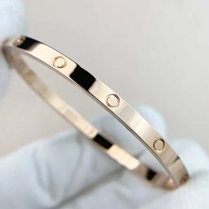 Top Quality v Gold Material amor pulseira em 18k rosa banhado para mulheres presente de jóias de casamento ter caixa PS4207