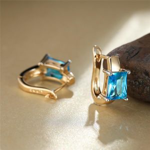 Hoop Huggie Luxury Crystal Square Brincos de pedra aqua azul de zircão de moda dourada pequena para mulheres jóias de casamento