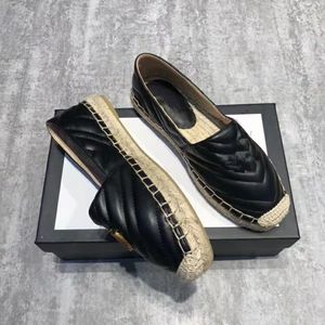 classic women Flat Dress stripe shoes Authentic cowhide Metal buckle Lady leather casual fisherman shoe Printed Trample Lazy Slides Loafers Straw Weaving