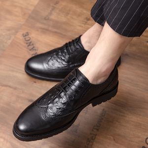 Designer Bullock Cinzelando sapatos de casamento para homens apartamento homem festa de pré-business formal ocasional calçado tamanho grande: US6.5-US13