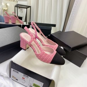 2021 디자이너 샌들 거품 러너 럭셔리 슬라이드 AF1 Lulu TN NMD Ttrainers Jumpman 짧은 검투사 발 뒤꿈치 여성 신발 로마 스타일의 발 뒤꿈치 클래스