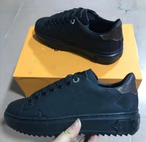 01w the latest man Women fashion Dress Shoes Leather Breathable Open Low outdoor sports sneakers flat shoe