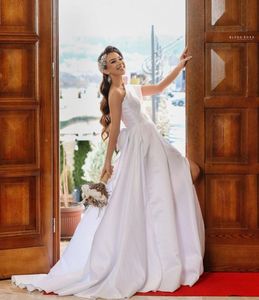 Charming One Shoulder Satin Wedding Dress with Side Split 2022 A Line Long Beach Wedding Gowns Bow Back White Ivory Corset Lace-Up Brides Formal Dresses Custom Made