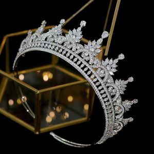 Asnora New High-end Zirconia Tiaras Crown Crystal Bride Свадебные Волосы Принадлежности для волос Оголовье Свадебные Аксессуары X0625