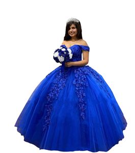 2022 Pärlor Blommor Lace Quinceanera Klänningar Royal Blue Ball Gowns Off Shoulder Tulle Corset Back Sweet 16 Dress