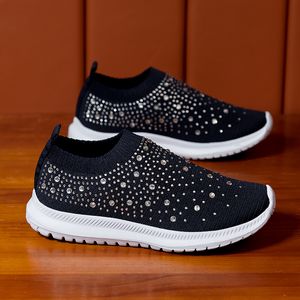 2021 Kvinnor Larges storlekar Rhinestone Sock Colors Matching Thick-Soled Old Par Shoe Sports Sneaker Woman Trainers Sneakers 35-43