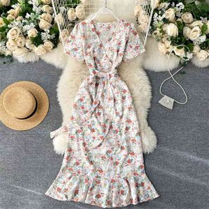 Sommer Frauen Kleid Boho Stil Blumendruck Chiffon V-Ausschnitt Kurzarm Rüschen Strand Party Midi Schärpen Vestidos 210603