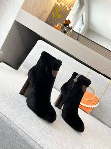 Europeisk och amerikansk stil Kvinnors päls Plommon Blossom Heel Short Boots Varma på vintern med klänningstorlek 34-42