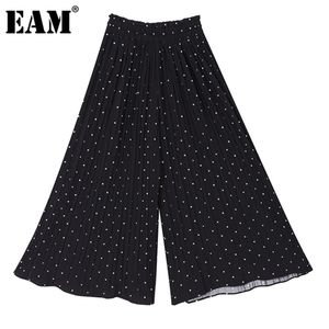 [EAM] 높은 탄성 허리 블랙 도트 주름 넓은 다리 바지 새로운 느슨한 맞는 바지 여성 패션 조류 봄 가을 2021 1DD6262 Q0801