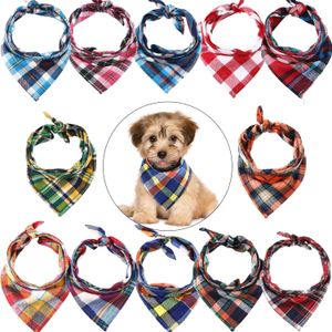 Dog Bandanas Bulk Triangle halsdukar Kerchiefs Plaid Cloth För Medium Stora Hundar Små Tjej Pojke Valpar Justerbar Tvättbara Pet Scarf Fall Handkerchiefs Bibs