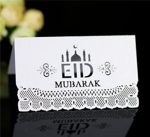 Eid Mubarak Party Table Card 100 sztuk / partia Ramadan Papier Hollow Out Wedding Festival Siedzenia Kartki Muzułmańskie Materiały Islamskie