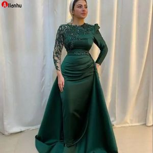 2022 Jägergrüne muslimische Abendkleider mit abnehmbarer Schleppe Real Picture Langarm-Abschlussballkleider 5s4