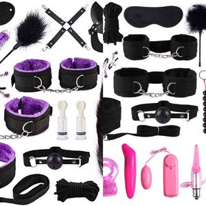 Nxy Sm Bondage Bdsm Kits Adulto Brinquedos Sexuais para Mulheres Homens Algemas Braçadeiras de Mamilo Chicote Batendo Metal Plug Anal Vibrador Conjunto de Bumbum 1223