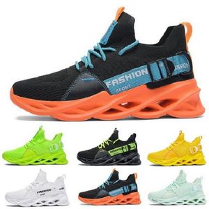 Style230 39-46 Moda Respirável Mens Mulheres Running Shoes Triplo Black White Green Sapato Outdoor Homens Mulheres Mulher Designer Sneakers Sport Trainers Oversize