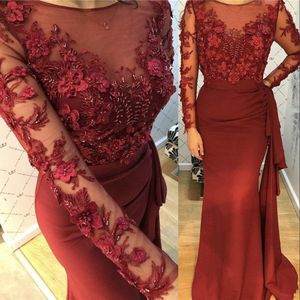 2021 Sexy Dark Red Prom Dresses Jewel Neck Syrenki Długie Rękawy Koronkowe Aplikacje Koraliki Illusion Ręcznie Made Flowres Ruffles Suknie Wieczorowe Party Formalne Suknie