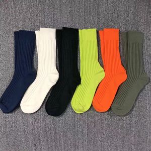 21SS Gelgit Marka Sonbahar Kış Saf Renk Eğilim Çorap Hong Kong Tarzı Pamuk Floresan Yeşil Çorap Erkekler ve Kadınlar için Renkler