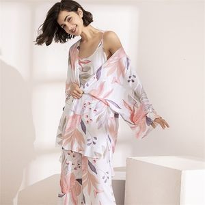 Vendendo 3 pcs pijama macio definido para a primavera queda senhoras sleepwear floral impresso rosa folhas cardigan + camisole + calças homewear 211103
