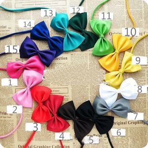 Pet Headdress Dog Apparel Cat Bow Slips Grooming Supplies Multicolor kan välja WH0002