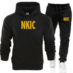 2022 Herrkläder Män Tracksuits Satser Varumärke Brev Utskrift Hoodie Set Fleece Sweatshirt Casual Sport Sweatpants Mens