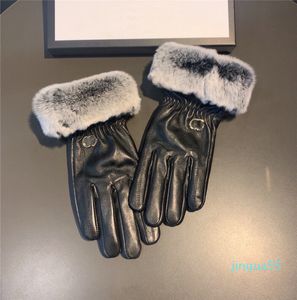 Fluffy Pluszowe rękawice Gładkie skórzane rękawiczki List Metalowe rękawiczki Temperament Ladies Mitten