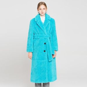女性の毛皮のフェイクラムコート女性ベルベットロングセクション韓国版の模倣1つの厚いウールの冬の温かいコートf338