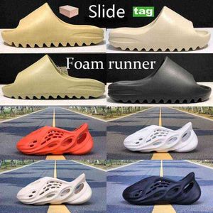Kahverengi Terlik toptan satış-2021 Serin Kaydırıcılar Formu Koşucu Çöl Toprak Kahverengi Plaj Terlik Rahat Ayakkabılar Ararat Üçlü Siyah Toplam Turuncu Delik Sandalet