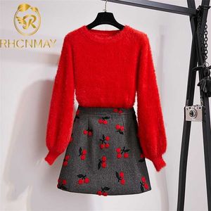 Women Two Piece Set Fashion Fall Winter Yellow Mohair Lanter Sleeve Pullover And Woolen Embroidery Mini Skirt Set 211108