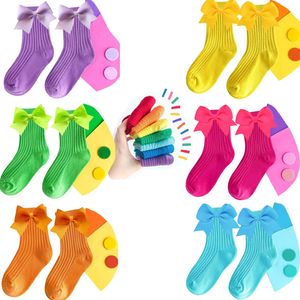 Våren nya godisfärger Baby Knee High Socks Girls Boys Toddler Bows Spädbarn Söt strumpa Fit 0-12 år Partihandel 5pairs/10st