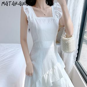 Matakawa vintage branco mulheres vestido slim cintura cinta vestidos quadrados colarinho vestes verão ruffles A linha Vestido feminino 210513